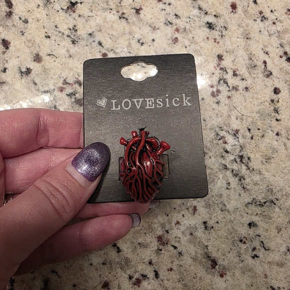 NWT Red Heart Ring - Picture 4 of 5